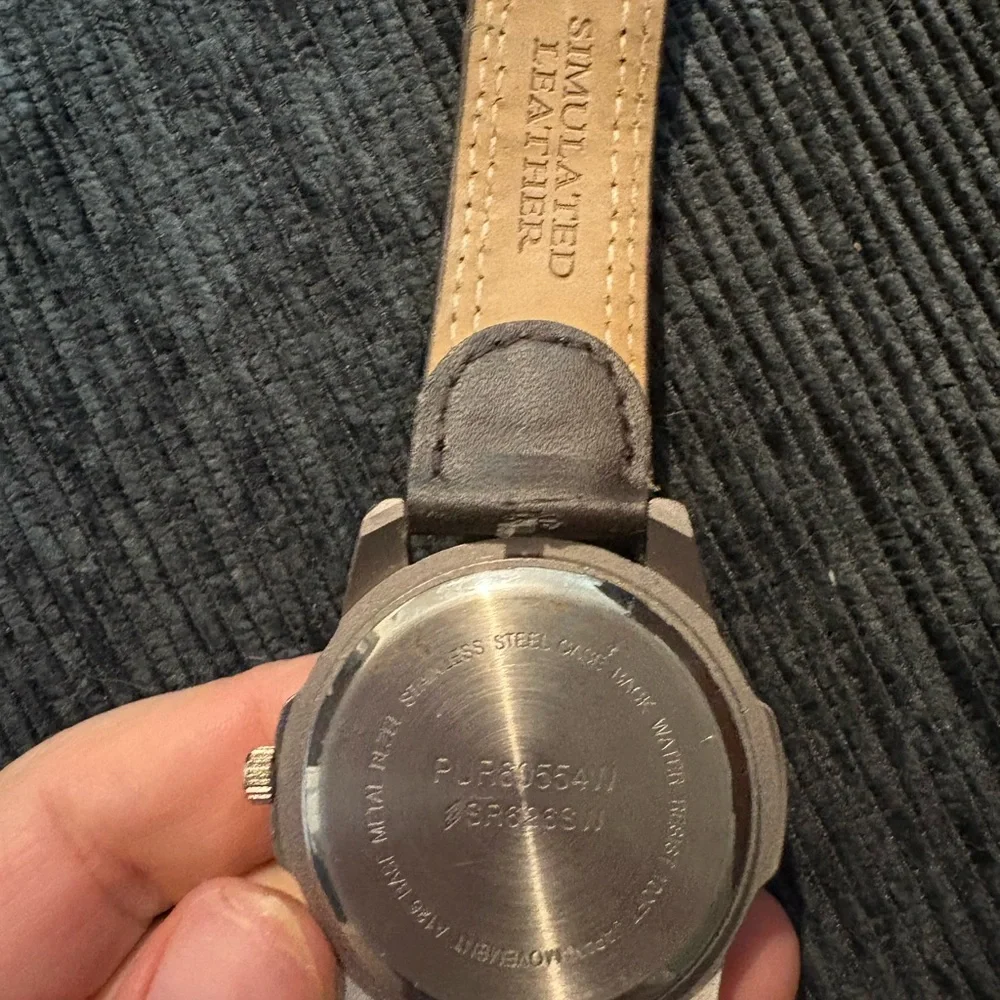 Vintage‎ men Brown Leather Strap Watch with Black Dial needs battery
